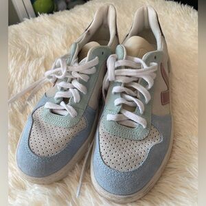 😍SOLD😍Veja V10 Suede Sneakers